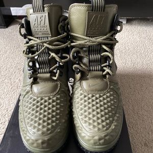 Lunar Force 1 Duckboot 17 ‘Medium Olive’